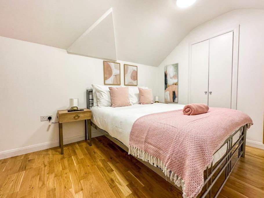 Newly Refurbished Luxury 3 Bedroom Apartment Londýn Exteriér fotografie
